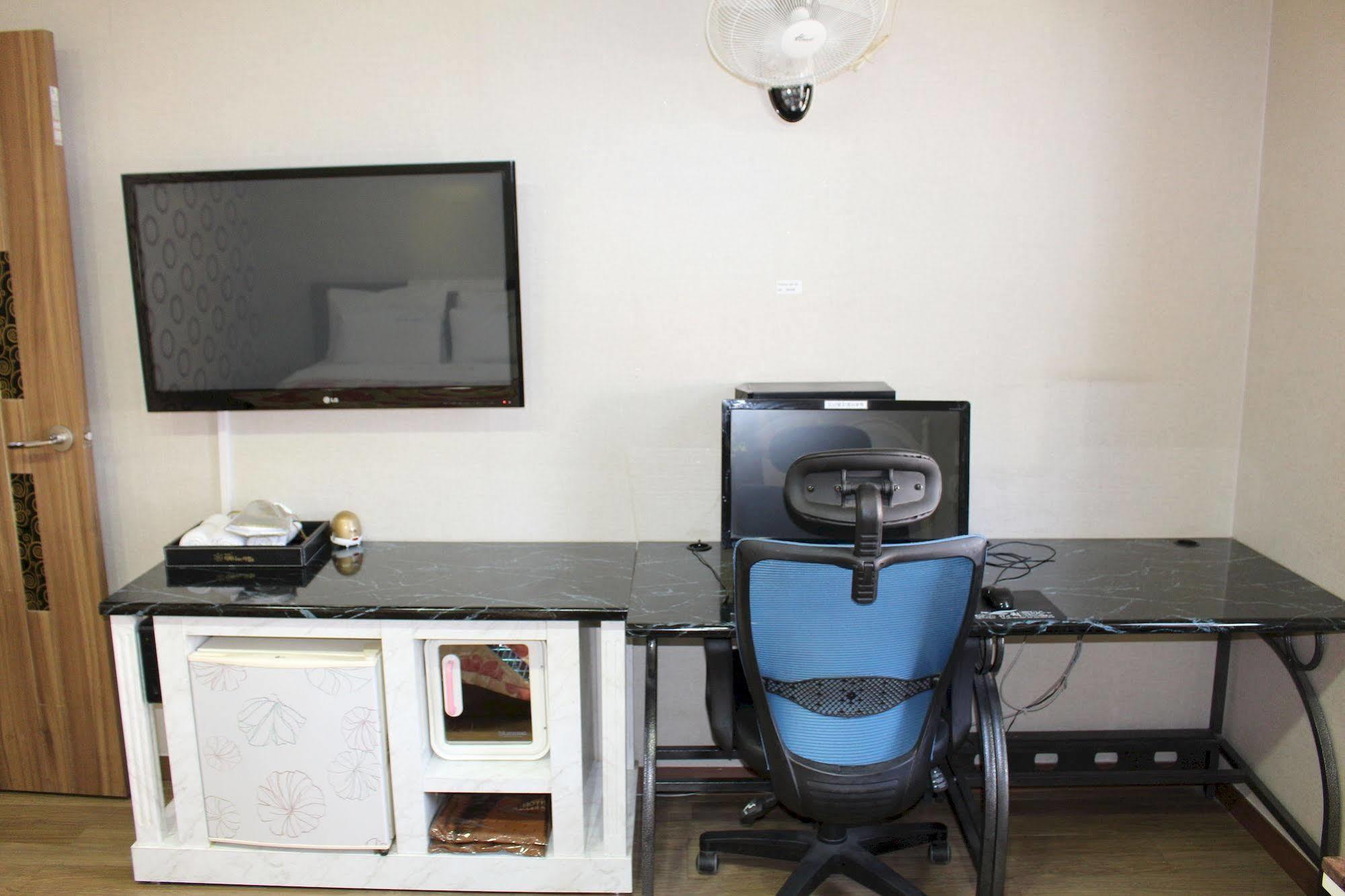 Tiffany Motel Mokpo Extérieur photo