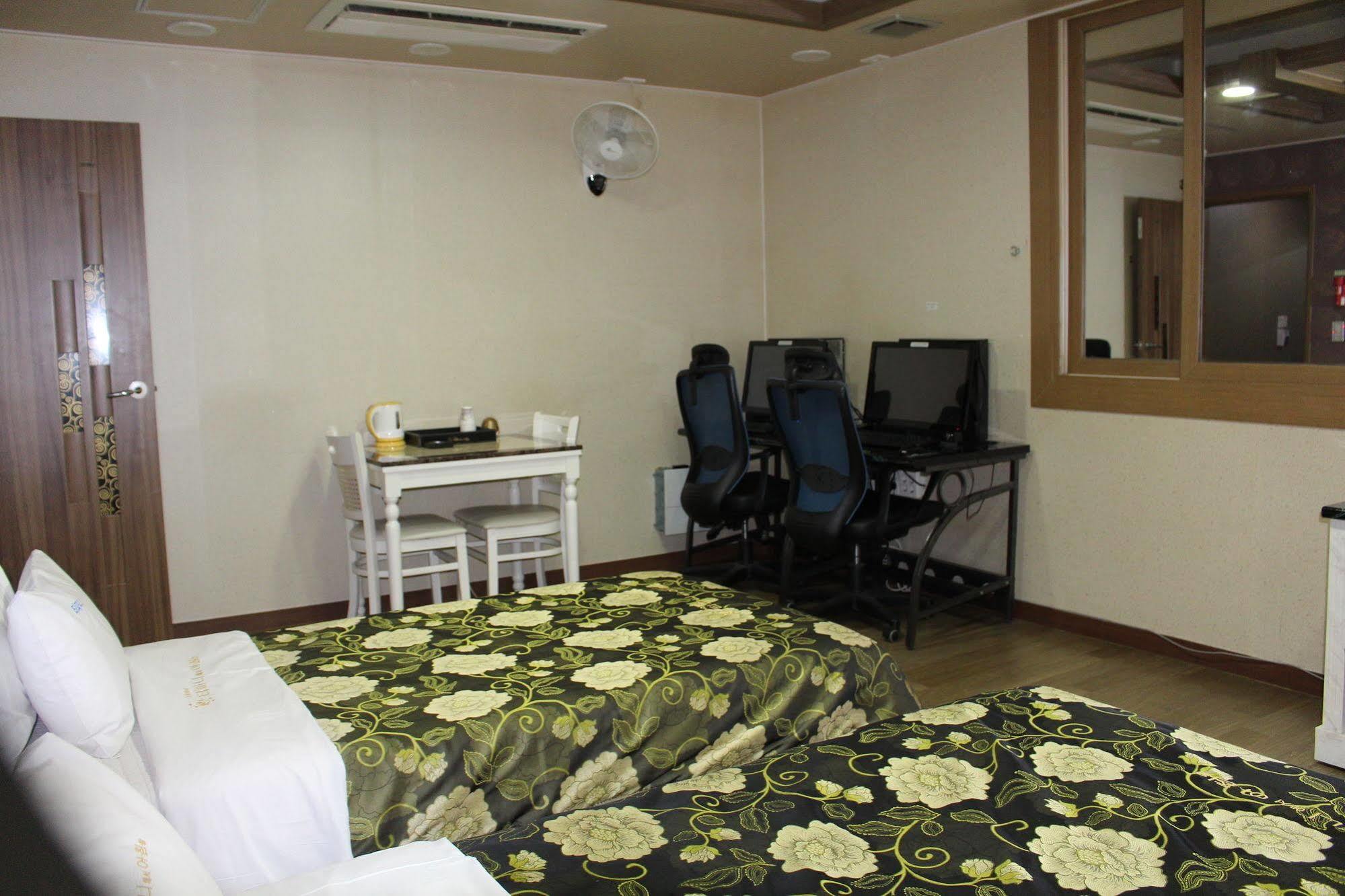 Tiffany Motel Mokpo Extérieur photo