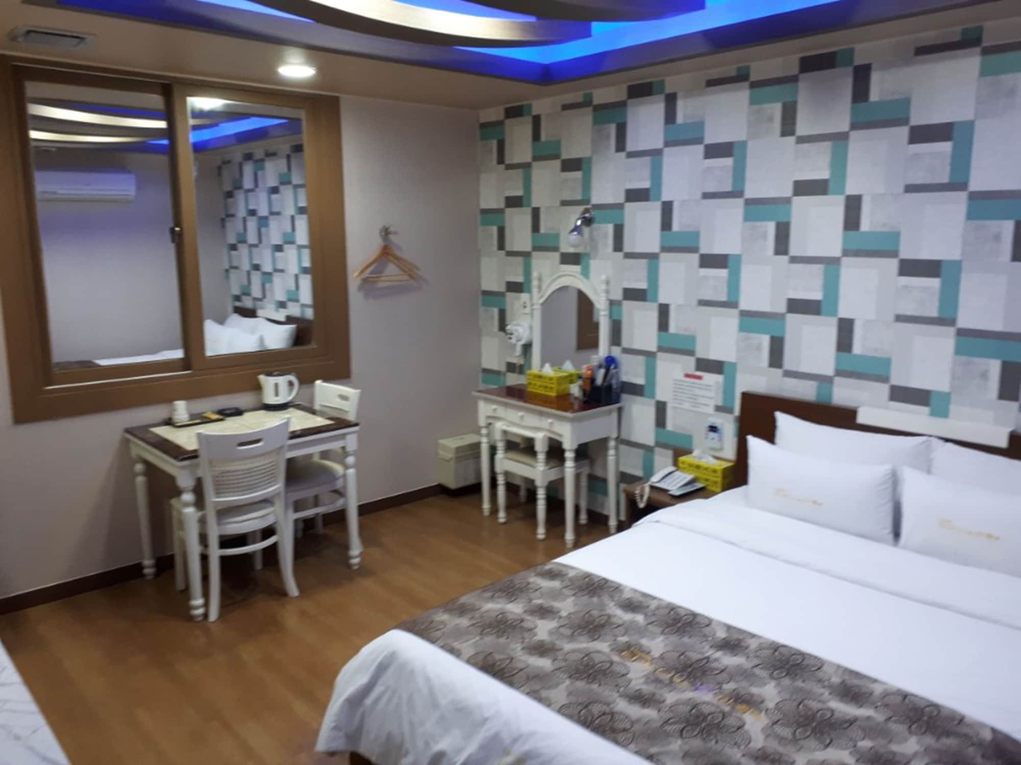 Tiffany Motel Mokpo Extérieur photo